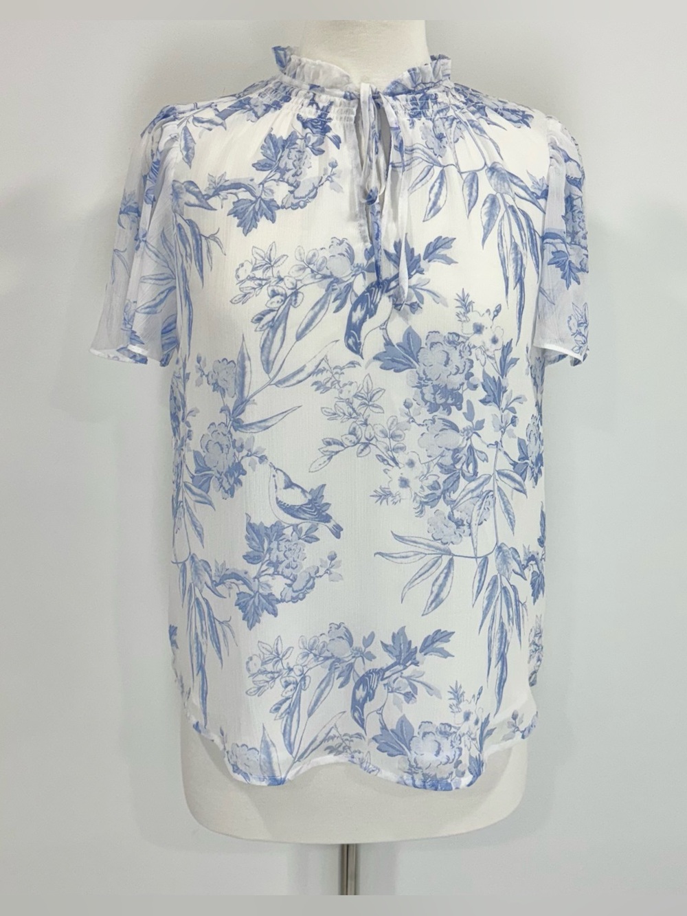 Cupcakes and Cashmere blue toile blouse - Picture 2 of 6